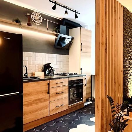 Heart Of The City - Modern Studio With Balcony Apartment Bucharest Exterior photo